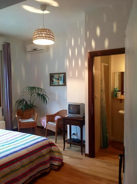 Casa Kirti Bed & Breakfast Marghera 0*,  Italy